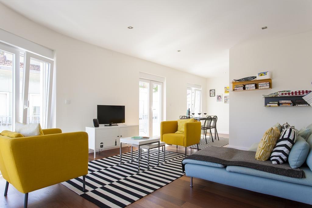 ALTIDO Joyful 2BR Apt with terrace nearby São Bento Palace Lisboa Exterior foto